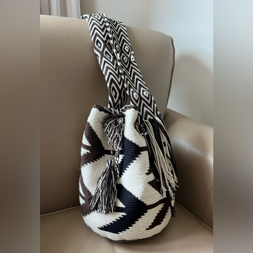 Wayuu Black Brown and White Geometric Shoulder Bag